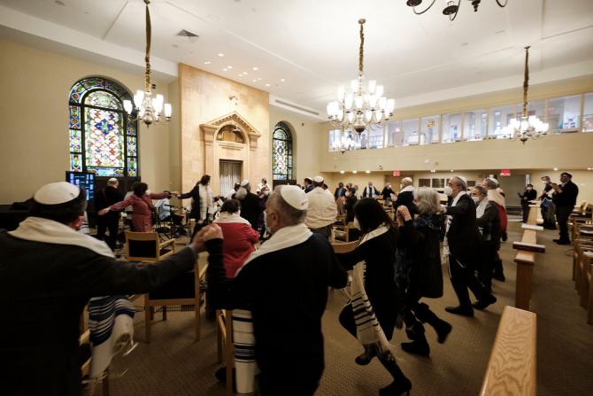 Jewish dancing at SAJ synagogue