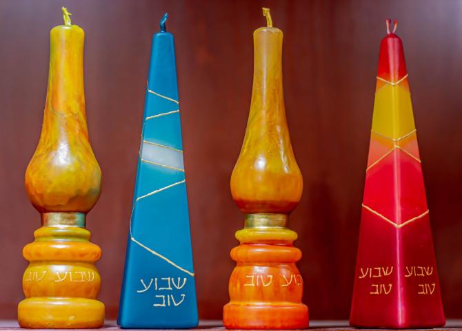 varied havdalah candles carved into different shapes
