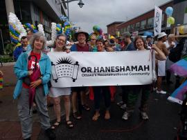 Delegation from Congregation Or Haneshamah marching in Pride parade