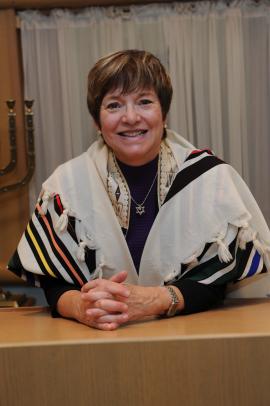 Photo of Rabbi Barbara Aiello