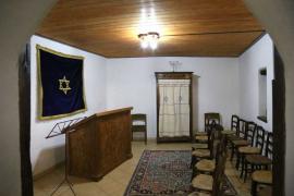 Photo of synagogue interior