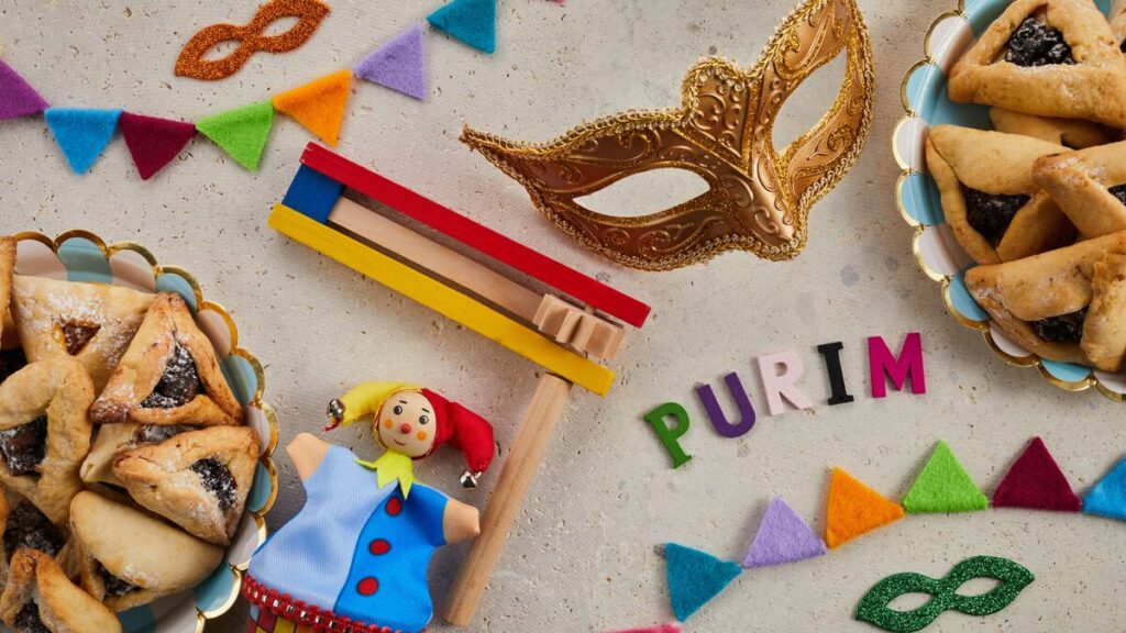 Purim tablescape