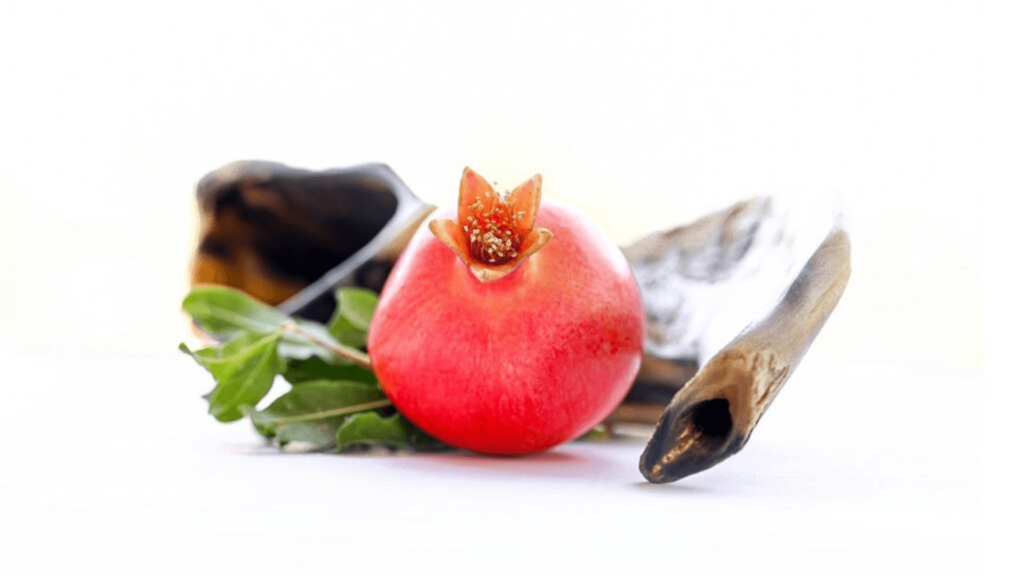 Shofar with a pomegranate